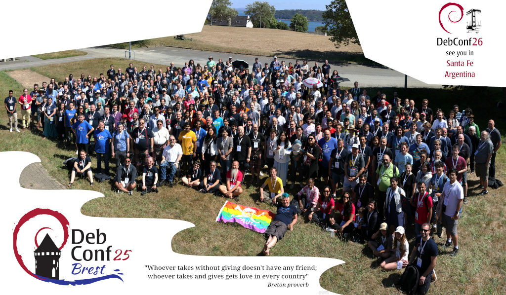 Zdjęcie grupowe z DebConf25